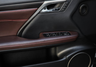 Подержанный автомобиль Lexus RX 2016 года (26 фото)