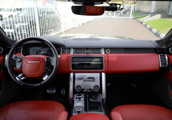 Подержанный автомобиль Land Rover Range Rover 2019 года (11 фото)