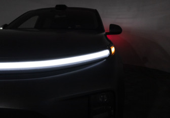 Подержанный автомобиль LiXiang L9 2024 года (27 фото)