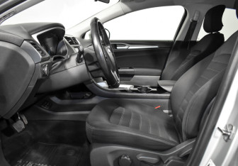 Подержанный автомобиль Ford Mondeo Sedan 2015 года (10 фото)