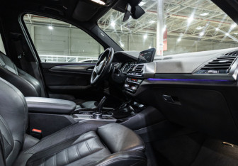 Подержанный автомобиль BMW X3 2018 года (16 фото)