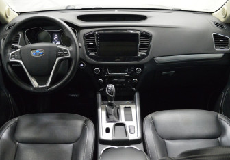 Подержанный автомобиль Geely Emgrand X7 2019 года (14 фото)