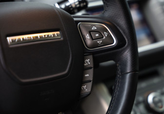 Подержанный автомобиль Land Rover Range Rover Evoque 2013 года (13 фото)