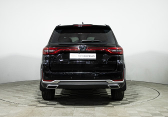 Подержанный автомобиль Changan CS95 2022 года (6 фото)