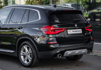 Подержанный автомобиль BMW X3 2019 года (11 фото)