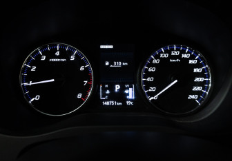 Подержанный автомобиль Mitsubishi Outlander 2018 года (12 фото)