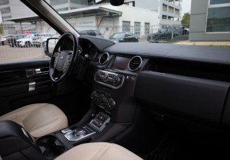 Подержанный автомобиль Land Rover Discovery 2012 года (14 фото)