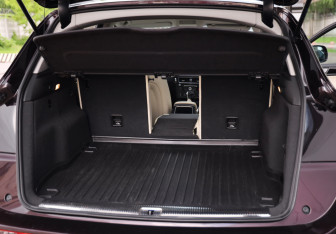 Подержанный автомобиль Audi Q5 2013 года (28 фото)