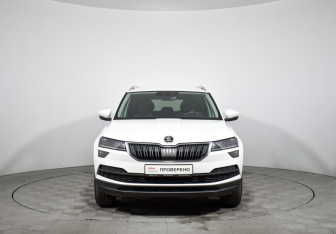 Подержанный автомобиль Skoda Karoq 2021 года (2 фото)