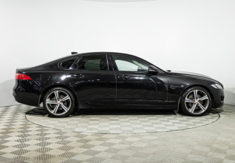Подержанный автомобиль Jaguar XF Sedan 2016 года (4 фото)