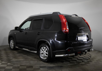 Подержанный автомобиль Nissan X-Trail 2012 года (7 фото)