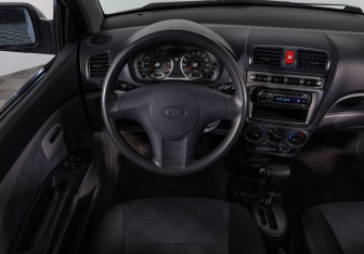 Подержанный автомобиль Kia Picanto 2007 года (11 фото)