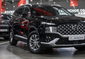 Подержанный автомобиль Hyundai Santa Fe 2021 года (6 фото)
