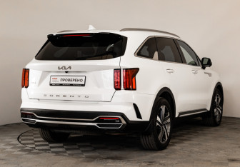 Подержанный автомобиль Kia Sorento 2022 года (5 фото)