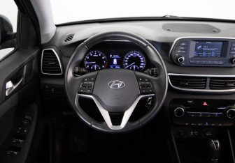 Подержанный автомобиль Hyundai Tucson 2019 года (10 фото)