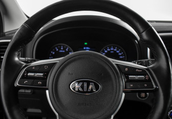 Подержанный автомобиль Kia Sportage 2021 года (18 фото)