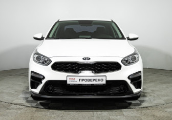 Подержанный автомобиль Kia Cerato Sedan 2019 года (2 фото)