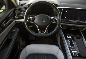 Подержанный автомобиль Volkswagen Teramont 2022 года (12 фото)