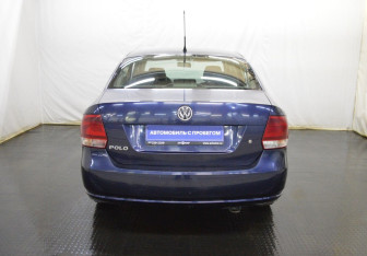 Подержанный автомобиль Volkswagen Polo Sedan 2011 года (6 фото)