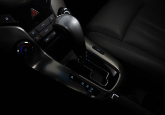 Подержанный автомобиль Chevrolet Cruze Hatchback 2013 года (14 фото)