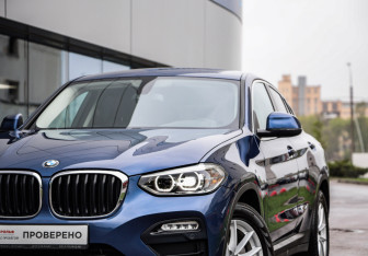 Подержанный автомобиль BMW X4 2019 года (2 фото)