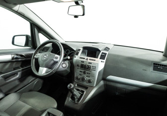 Подержанный автомобиль Opel Zafira Compactvan 2014 года (9 фото)