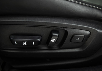 Подержанный автомобиль Lexus ES 2016 года (15 фото)