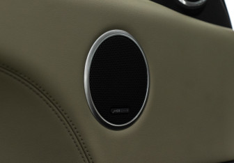 Подержанный автомобиль Land Rover Range Rover Sport 2017 года (24 фото)