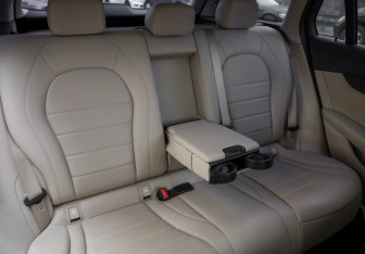 Подержанный автомобиль Mercedes-Benz GLC Coupe 2019 года (26 фото)