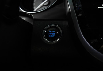Подержанный автомобиль Toyota Camry Sedan 2019 года (17 фото)