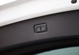 Подержанный автомобиль Audi Q7 2018 года (36 фото)
