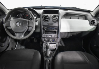 Подержанный автомобиль Renault Duster 2016 года (13 фото)