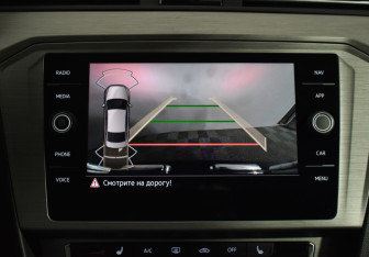 Подержанный автомобиль Volkswagen Passat Sedan 2020 года (14 фото)