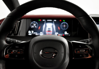 Подержанный автомобиль GAC M8 2024 года (25 фото)