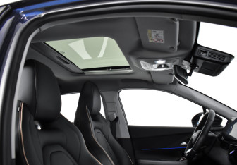 Подержанный автомобиль Omoda C5 2024 года (21 фото)