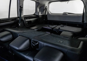 Подержанный автомобиль Lexus LX 2015 года (29 фото)