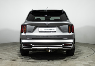 Подержанный автомобиль Kia Sorento 2020 года (6 фото)