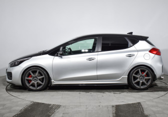 Подержанный автомобиль Kia Ceed GT 2017 года (8 фото)