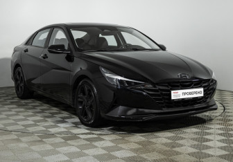 Подержанный автомобиль Hyundai Elantra Sedan 2021 года (3 фото)