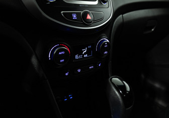 Подержанный автомобиль Hyundai Solaris Sedan 2016 года (15 фото)