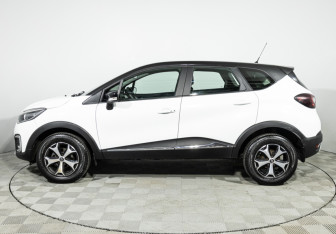 Подержанный автомобиль Renault Kaptur 2018 года (8 фото)
