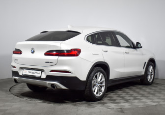 Подержанный автомобиль BMW X4 2019 года (5 фото)