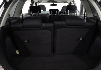 Подержанный автомобиль Toyota Wish Compactvan 2005 года (20 фото)