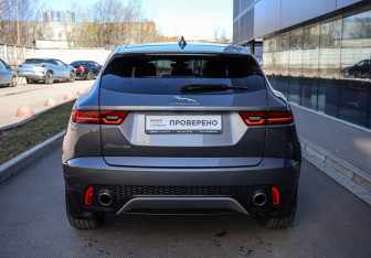 Подержанный автомобиль Jaguar E-Pace 2019 года (5 фото)