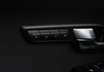 Подержанный автомобиль Land Rover Range Rover Evoque 2014 года (20 фото)