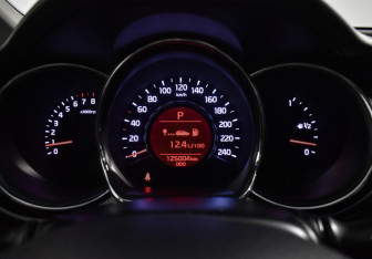 Подержанный автомобиль Kia Ceed Hatchback 2013 года (20 фото)