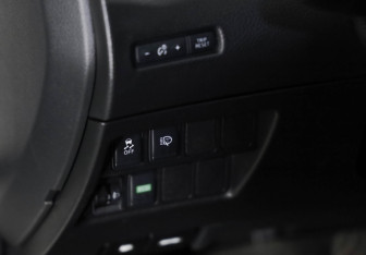 Подержанный автомобиль Nissan X-Trail 2016 года (18 фото)