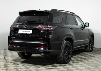 Подержанный автомобиль Changan CS95 2024 года (5 фото)