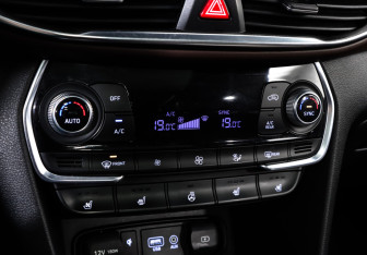 Подержанный автомобиль Hyundai Santa Fe 2018 года (21 фото)