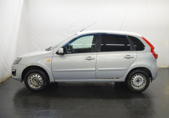 Подержанный автомобиль LADA (ВАЗ) Kalina Hatchback 2013 года (8 фото)